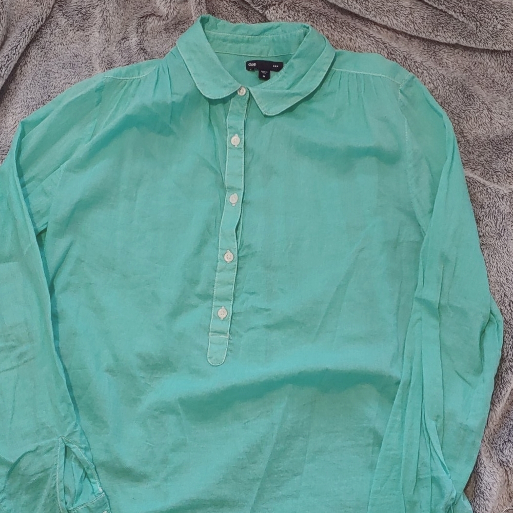 Cute Gap shirt